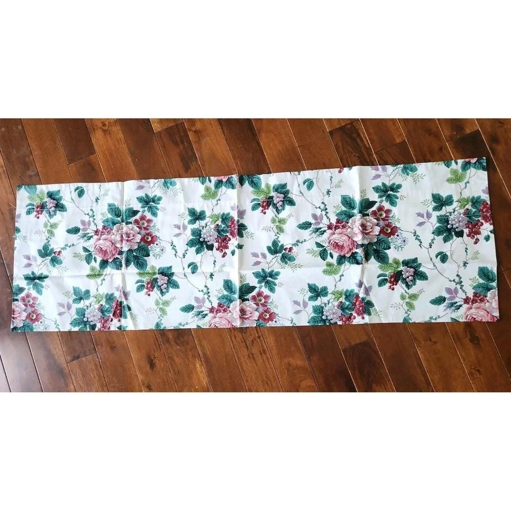 WAVERLY Pleasant Valley Grapes Bold Floral Valance White 17